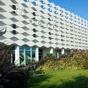 Otel Mo.om